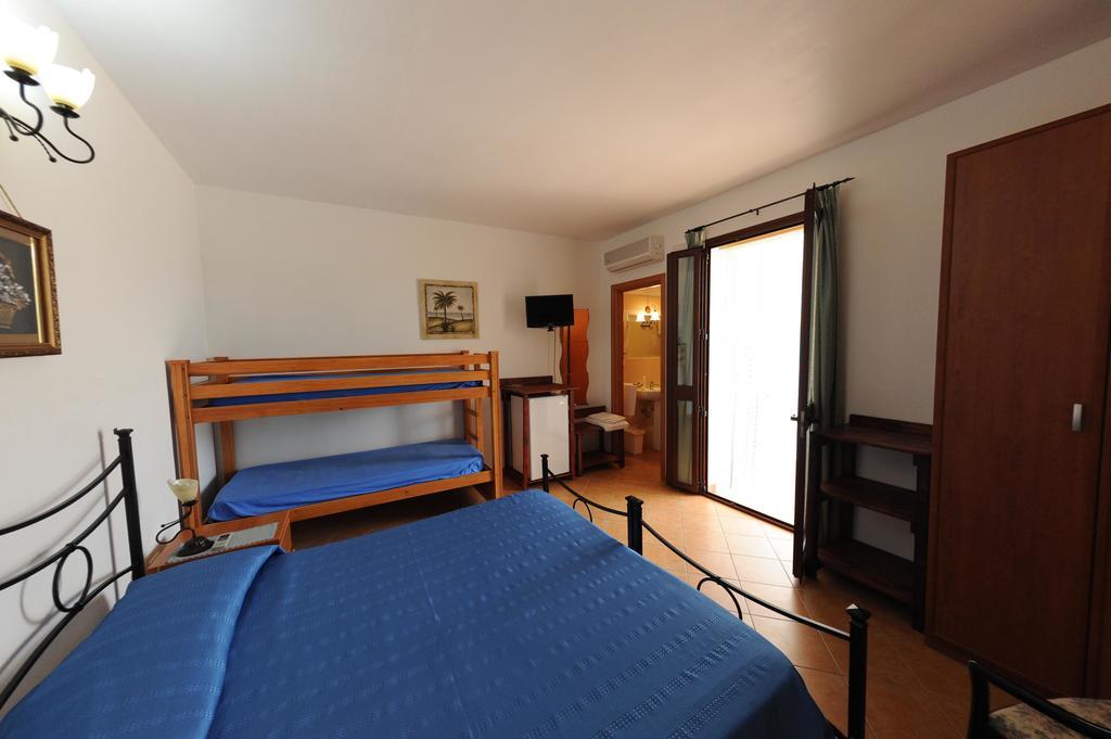 B&B Il Giardino Degli Ulivi Torre Santa Sabina Extérieur photo